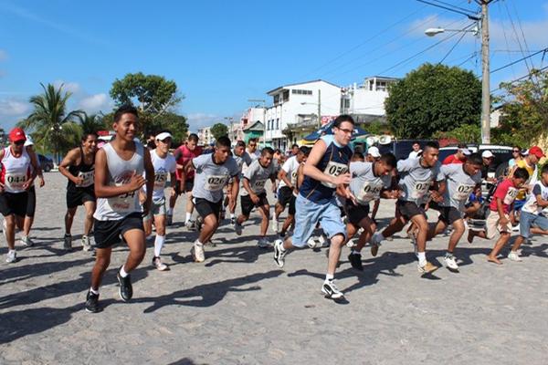 Carrera San Silvestre en Petén. (Foto Prensa Libre: Rigoberto Escobar)