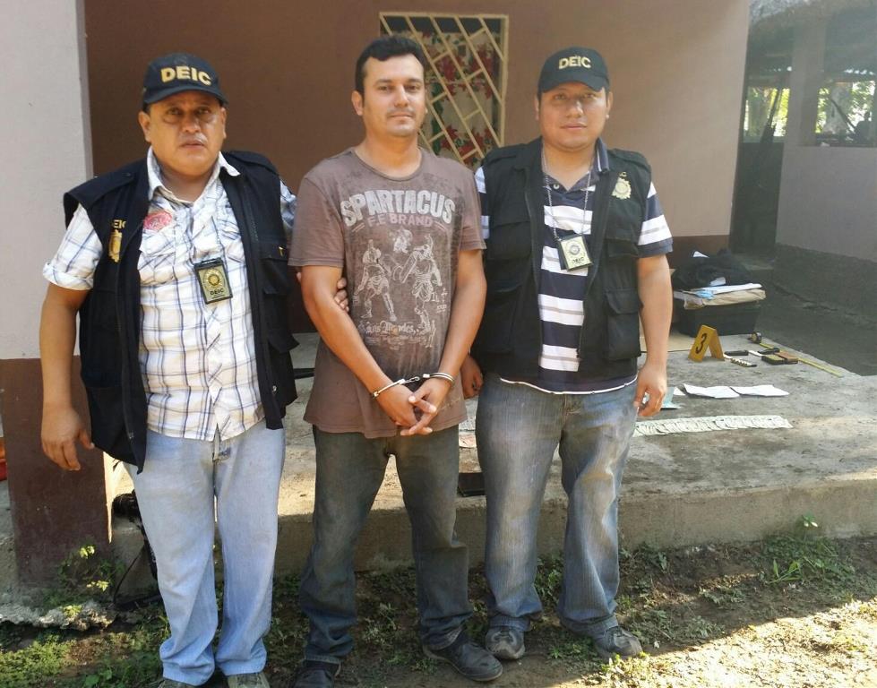 Dando Tovar fue apresado por la PNC acusado de múltiples asesinatos en Nueva Concepción Escuintla. (Foto Prensa Libre: PNC).