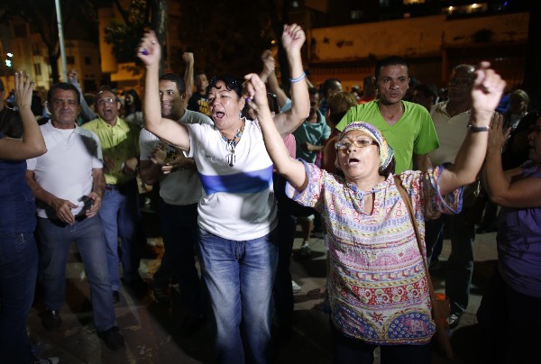 Opositores celebran victoria anticipada. (Foto Prensa Libre: AP)