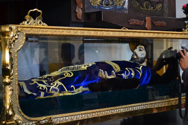 Detalles del Cristo Yacente no coinciden con el anterior afirman fieles católicos