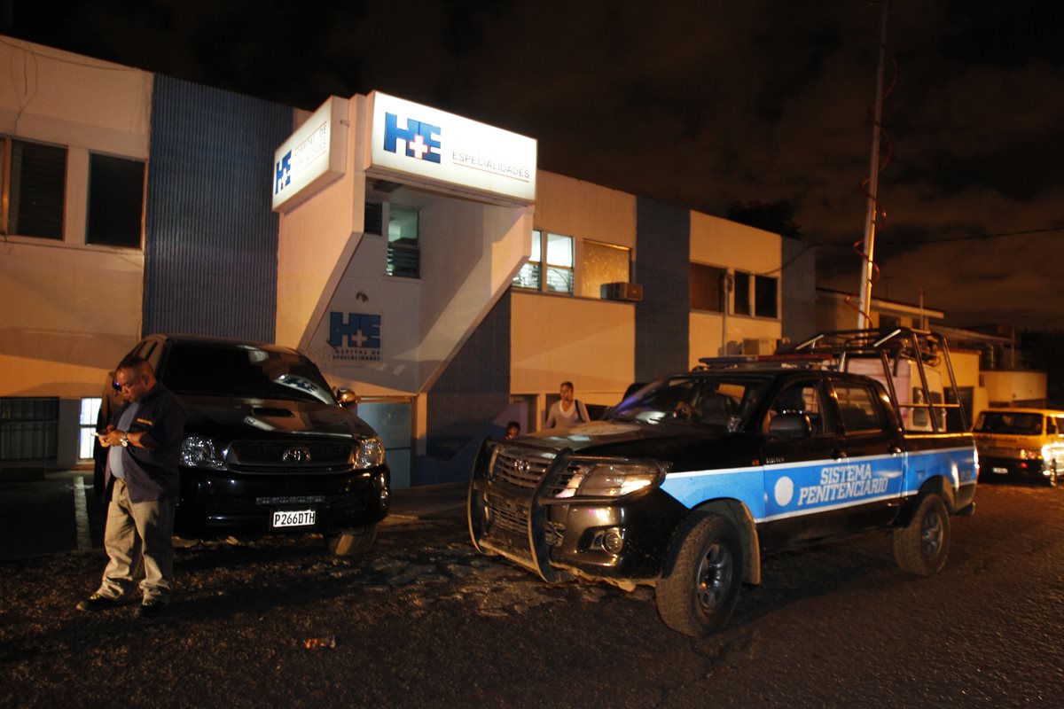 Hospital privado en la zona 4 de Mixco donde está internada Roxana Baldetti. (Foto Prensa Libre: Hemerpoteca PL)
