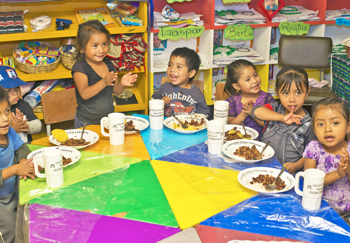 1,100 niños fueron atendidos a diario para mejorar su estado nutricional. 