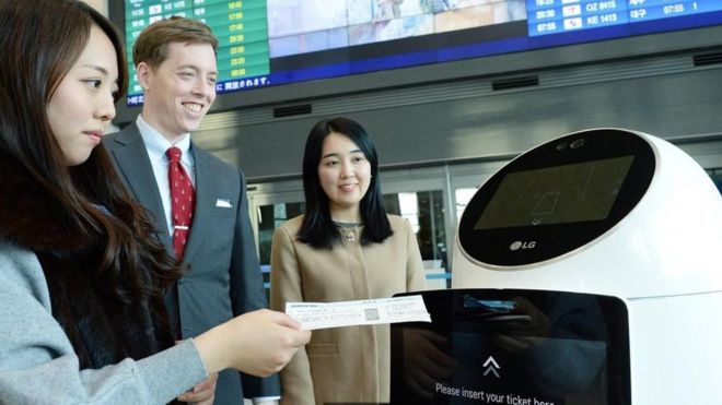 El Aeropuerto Internacional de Incheon, en Corea del Sur, instaló robots guías que ayudan a los pasajeros. (Foto: LG Electronics)