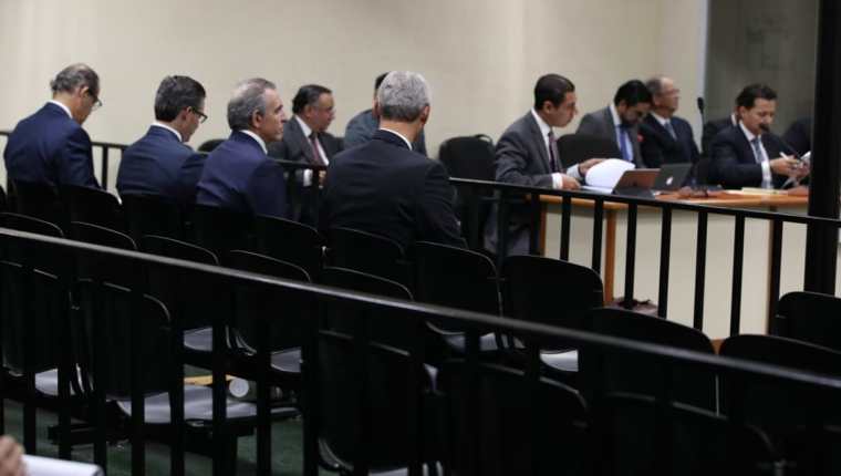Empresarios asisten a audiencia de primera declaración por caso de Financiamiento Electoral Ilícito al partido FCN Nación. (Foto Prensa Libre: Paulo Raquec)