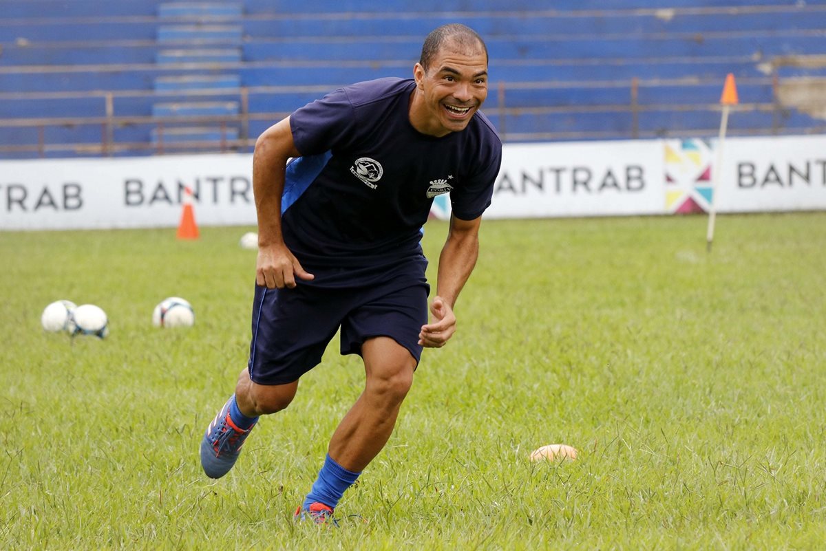 El brasileño Janderson Pereira es una de las piezas clave para el técnico Fabricio Benítez con Cobán Imperial. (Foto Prensa Libre: Eduardo Sam Chun)
