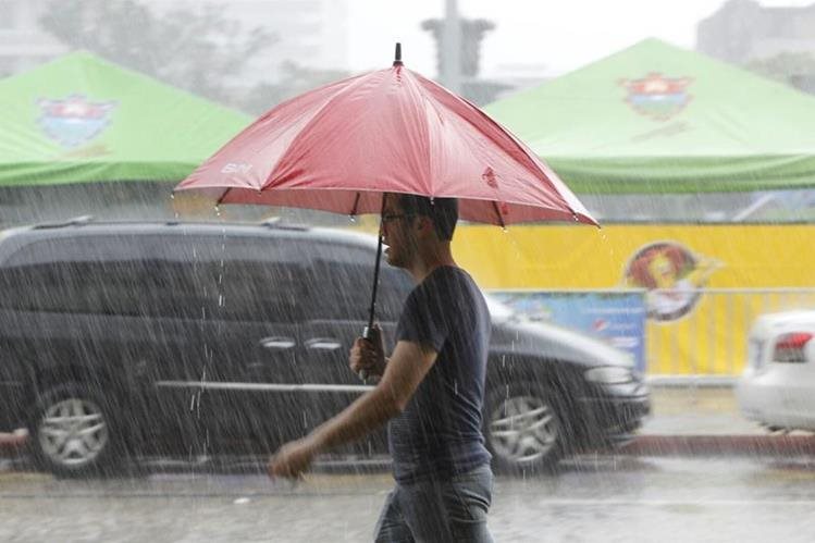 La época de invierno causará lluvia en todo el territorio. (Foto Prensa Libre: Hemeroteca PL)