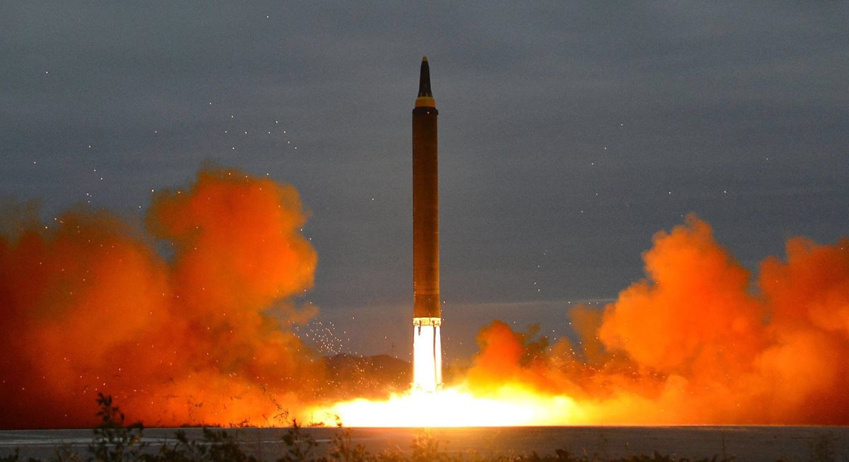 Nuevo misil intercontinental tensa al mundo. (Foto Prensa Libre: EFE)