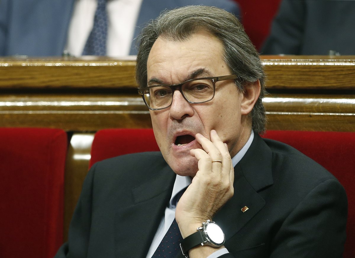 El Parlamento de Cataluña rechazó este martes la reelección de Artur Mas. (Foto Prensa Libre: EFE).