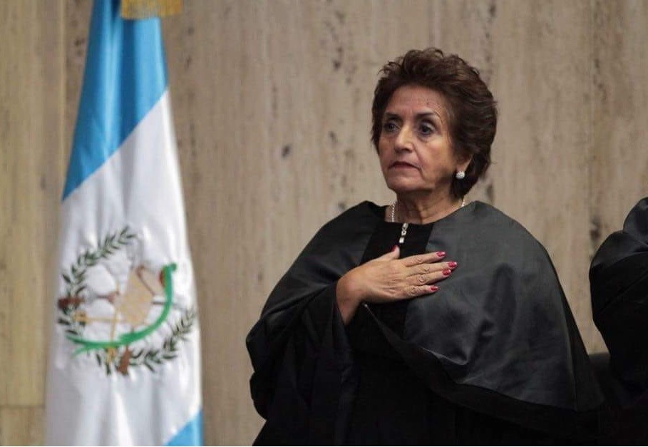 La magistrada Elizabet Mercedes García Escobar fue juramentada en septiembre del 2016. La noticia de su muerte trascendió la mañana de este sábado. (Foto Prensa Libre: Cortesía OJ)