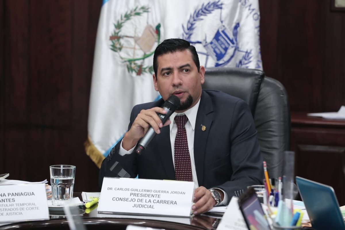El presidente del CCJ, el Juez Carlos Guerra, confirmó que se realizará un nuevo proceso de selección. (Foto Prensa Libre: Juan Diego González)