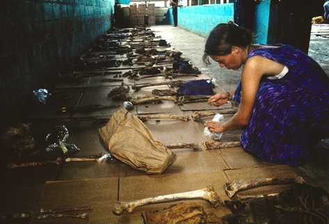 La masacre de Río Negro ocurrió en 1982.