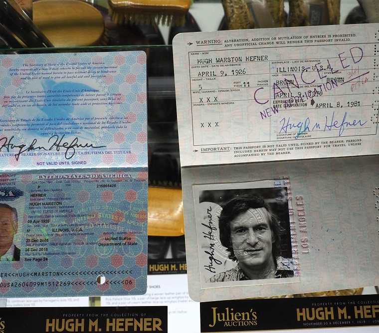 Pasaportes estadounidenses de Hefner. (Foto: AFP).