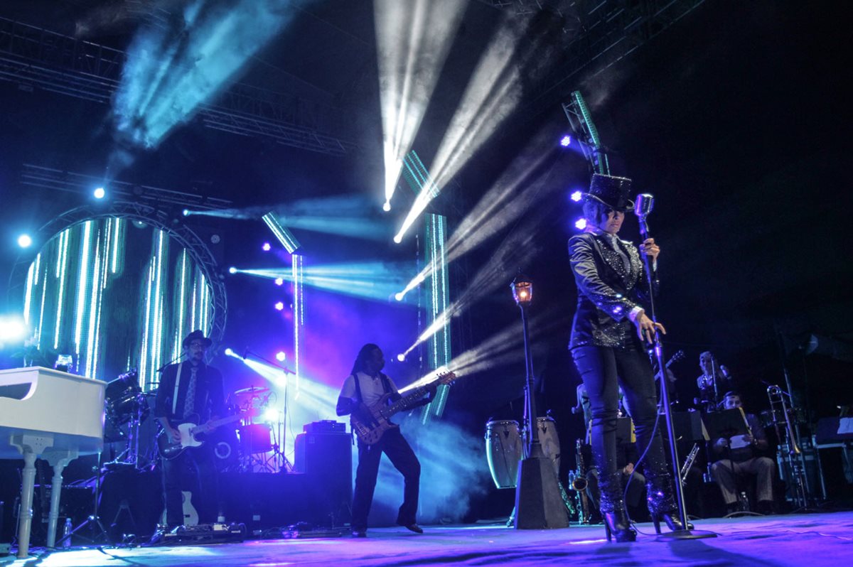 La cantante mexicana Gloria Trevi ofreció un concierto en la capital e interpretó lo mejor de su repertorio. (Foto Prensa Libre: Keneth Cruz)