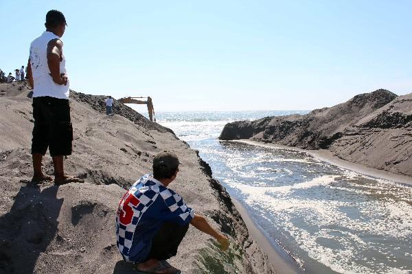 BOCABARRA EVITARÁ   daños en viviendas y áreas de cultivo de la aldea El Chico, Retalhuleu.
