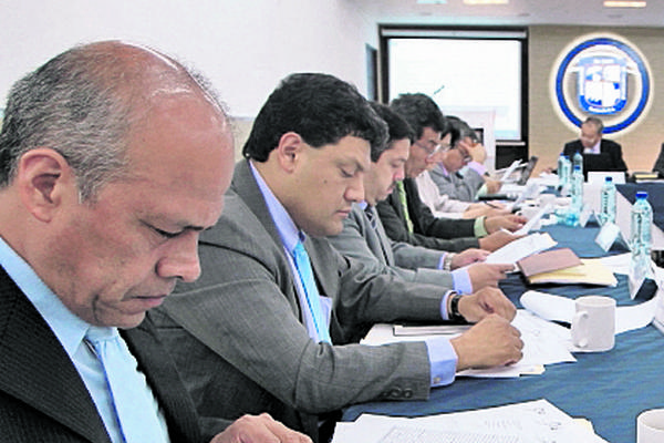 Definen perfil  para contralor General de Cuentas. (Foto Prensa Libre: Edwin Bercián)
