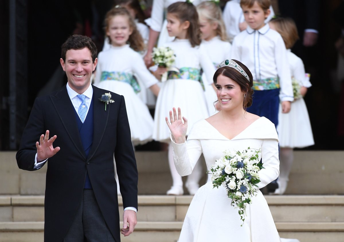 La princesa Eugenia y su marido Jack Brooksbank contrajeron matrimonio en la capilla de San Jorge en Windsor. (Foto Prensa Libre:EFE)