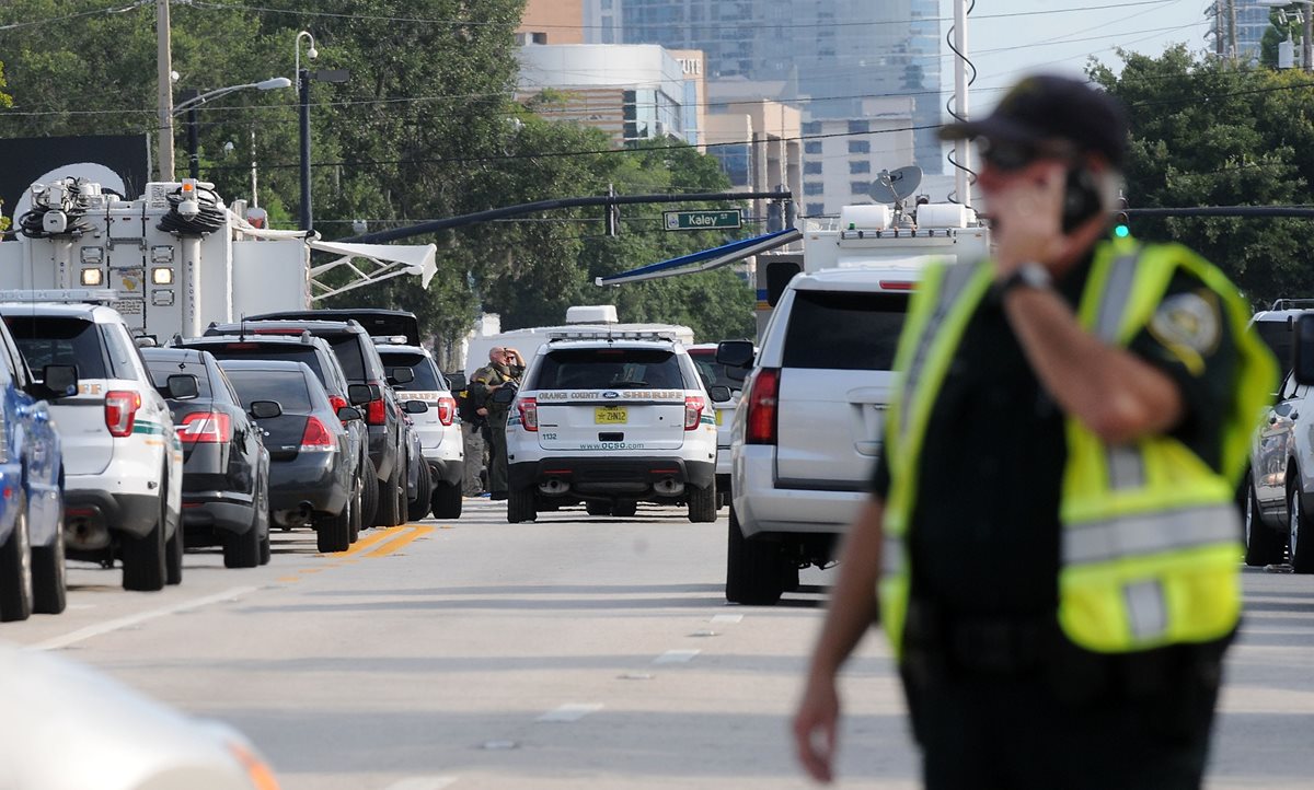 La masacre en un bar de Orlando, EE. UU., es uno de los más mortales de ese país en los últimos años. (Foto Prensa Libre: AP)