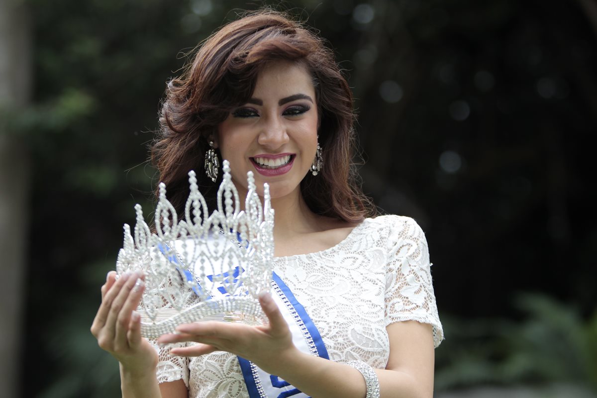 Jeimmy Aburto fue coronada en septiembre como Miss Guatemala 2015. (Foto Prensa Libre: Érick Ávila)