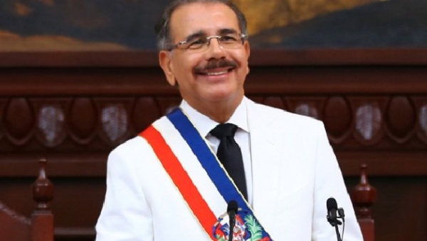 Danilo Medina asumió la Presidencia para un segundo mandato de cuatro años. (Foto Prensa Libre: AP)
