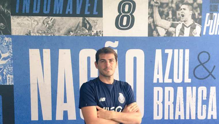Iker Casillas continuará en el Porto por una temporada más. (Foto Prensa Libre: Twitter @IkerCasillas)