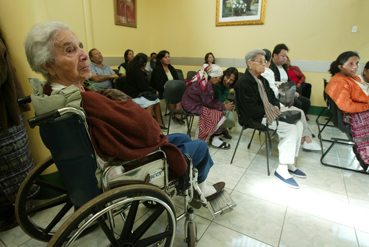 Consulta externa del hospital Roosvelt está cerrada por falta de pago a médicos. (Foto Prensa Libre: Hemeroteca)