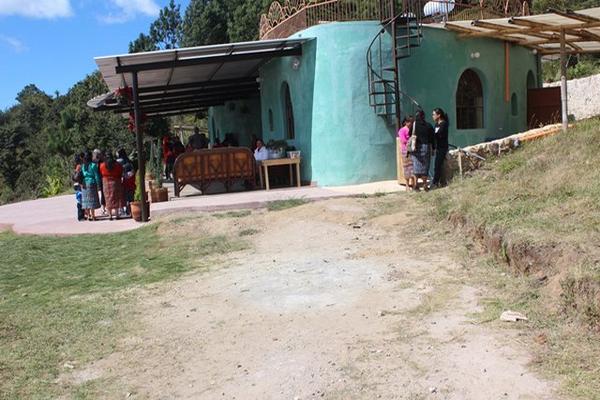 Construcción de aldea infantil en Tecpán, Chimaltenango, está detenida por falta de fondos. (Foto Prensa Libre: José Rosales)