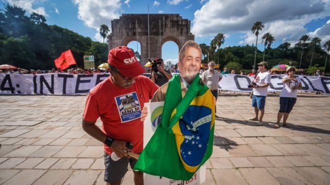 Los seguidores de Lula se muestran convencidos de que los jueces anularán la condena por corrupción contra el expresidente brasileño. AFP