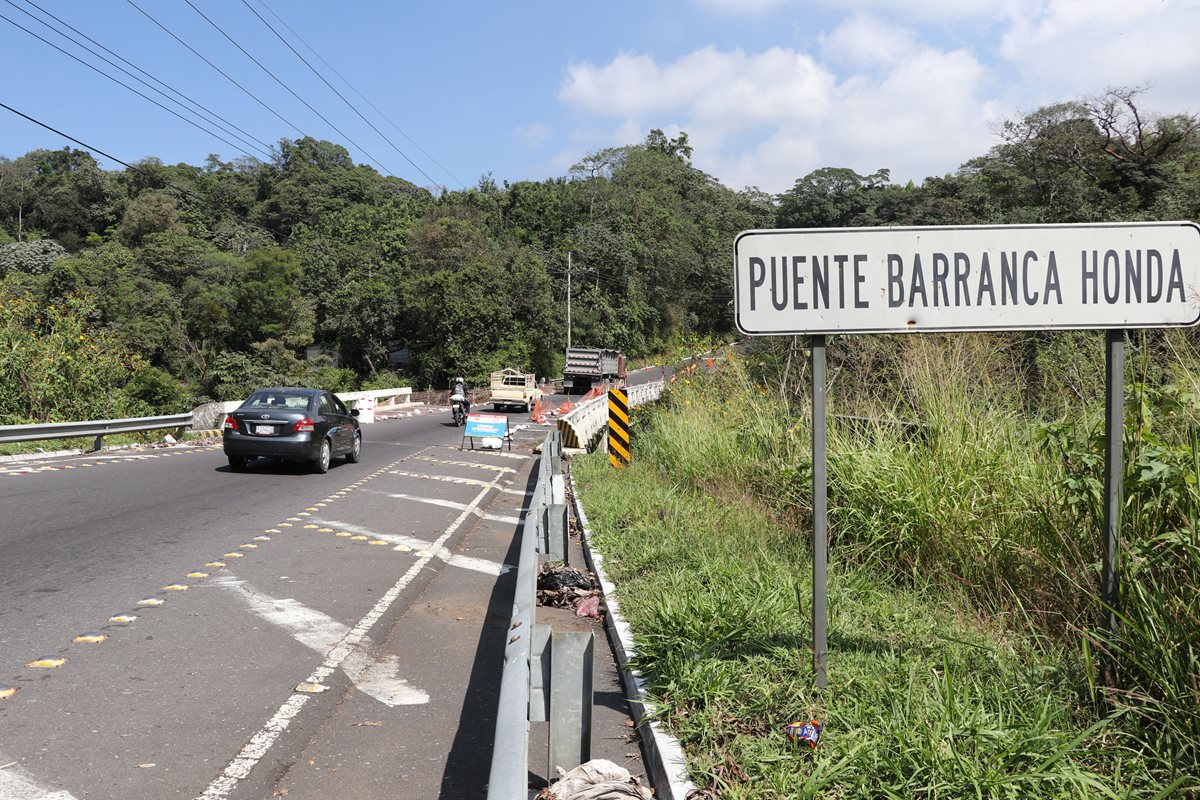 El puente Barranca Honda se ubica en el kilómetro 91 de la Ruta Nacional 14. (Foto Prensa Libre: Enrique Paredes)