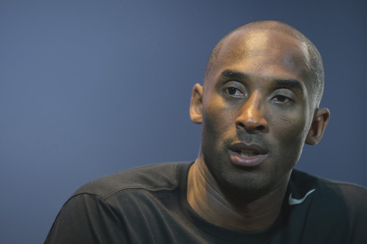Kobe Bryant podría retirarse en un futuro no muy lejano. (Foto Prensa Libre: AFP)