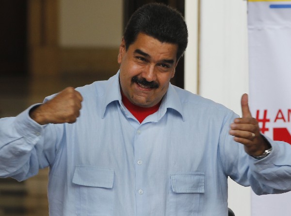 Nicolás Maduro llama “racista, basura corrupta y basura colonialista”  a Mariano Rajoy. (EFE).