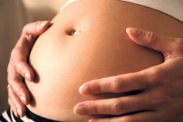 Miles de niñas son madres a temprana edad, debido a abusos en el propio hogar.