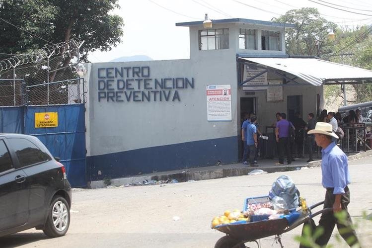 Encuentran dos reos muertos en el Preventivo para hombres de la zona 18. (Foto Prensa Libre: Hemeroteca PL)