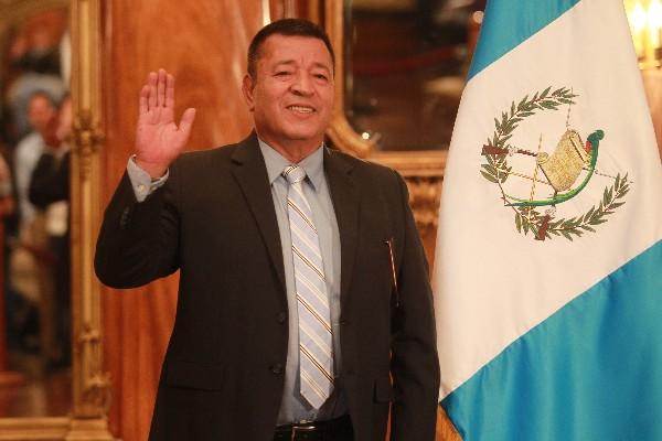 Luis Gómez López, al ser juramentado interventor en 2012.