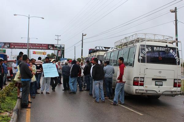 Bloqueos son instalados en diferentes puntos de Petén<br _mce_bogus="1"/>