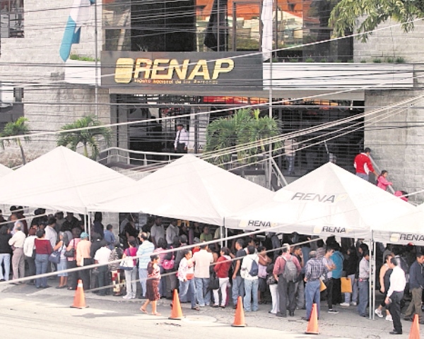 El Renap suscribió un nuevo contrato de arrendamiento del edificio donde se ubican sus oficinas centrales. (Foto Prensa Libre: Hemeroteca PL)