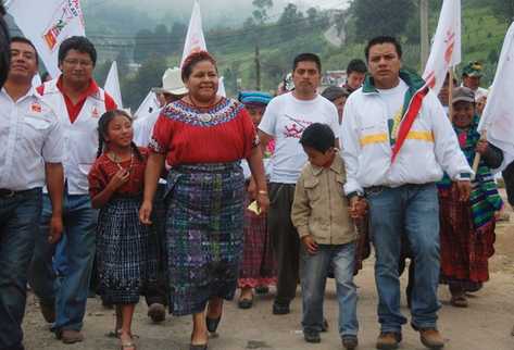 Rigoberto efectúa un recorrido por Cantel, Quetzaltenango.