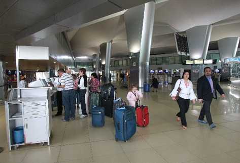 Los pasajeros que salgan o entren vía aérea de Guatemala deberán pagar US$15. (Foto Prensa Libre: Hemeroteca PL)
