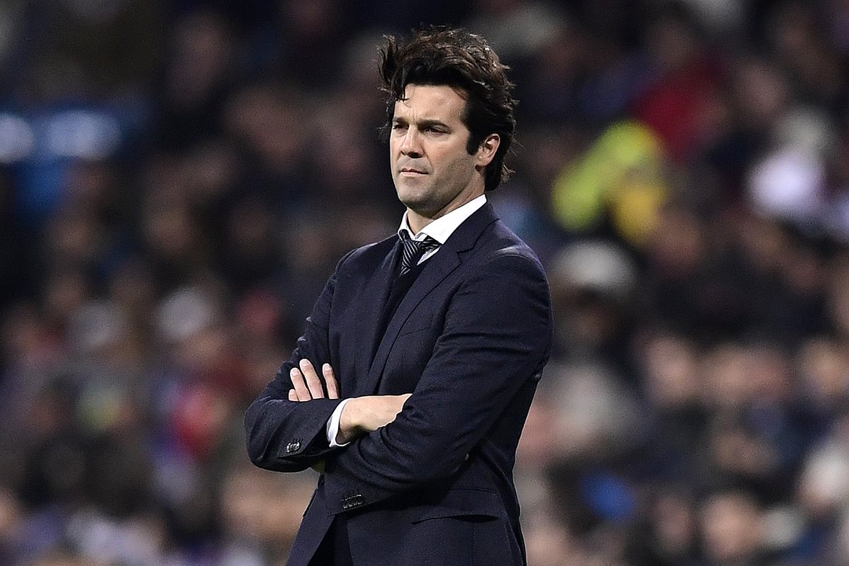 Real Madrid's Argentinian coach Santiago Solari looks on during the UEFA Champions League group G football match between Real Madrid CF and CSKA Moscow at the Santiago Bernabeu stadium in Madrid on December 12, 2018. (Photo by JAVIER SORIANO / AFP)