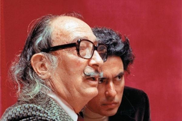 Salvador Dalí y Antoni Pitxot en una imagen de 1977. (Foto Prensa Libre: DPA)