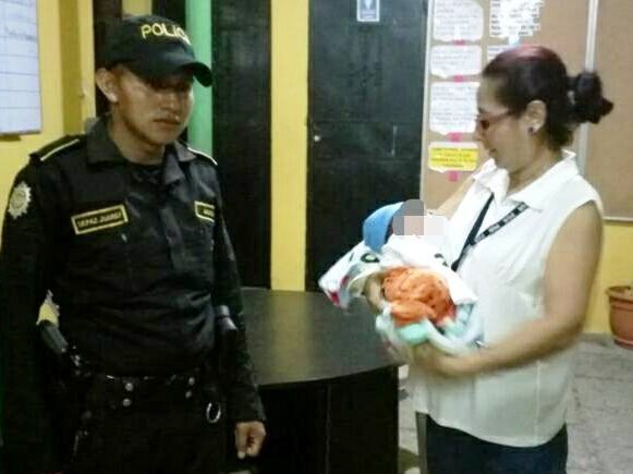 El bebé fue entregado a la Procuraduría General de la Nación.(Foto Prensa Libre:cortesía)