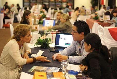 El Fam Tour, organizado por Agexport, concluyó  ayer con una rueda de negocios. (Foto Prensa Libre: Eswin García)