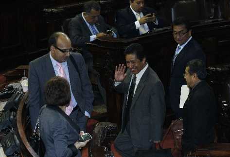 Corte de Constitucionalidad deja en suspenso la interpelación al ministro de Cultura, Carlos Batzín, para que se elija a presidentes de comisiones.