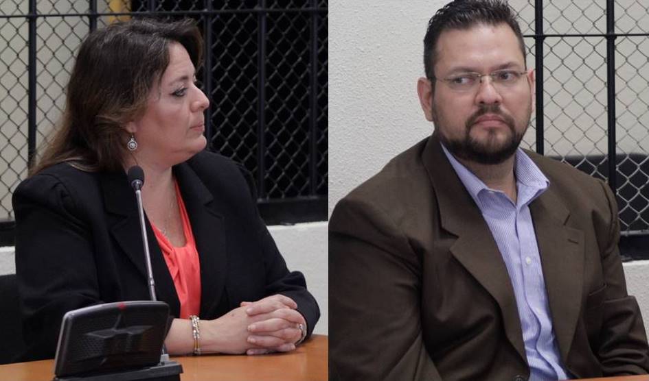 José Bolaños y Astrid Zachrisson escuchan sentencia en tribunales de Quetzaltenango. (Foto Prensa Libre: María José Longo)