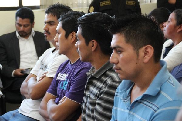 Los cuatro sindicados de extorsionar al alcalde de Huehue.