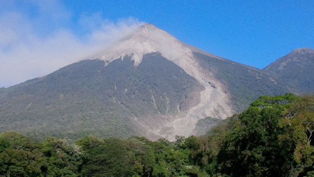 Vista de la actividad del Volcán del Fuego. (Foto Prensa Libre: Conred).