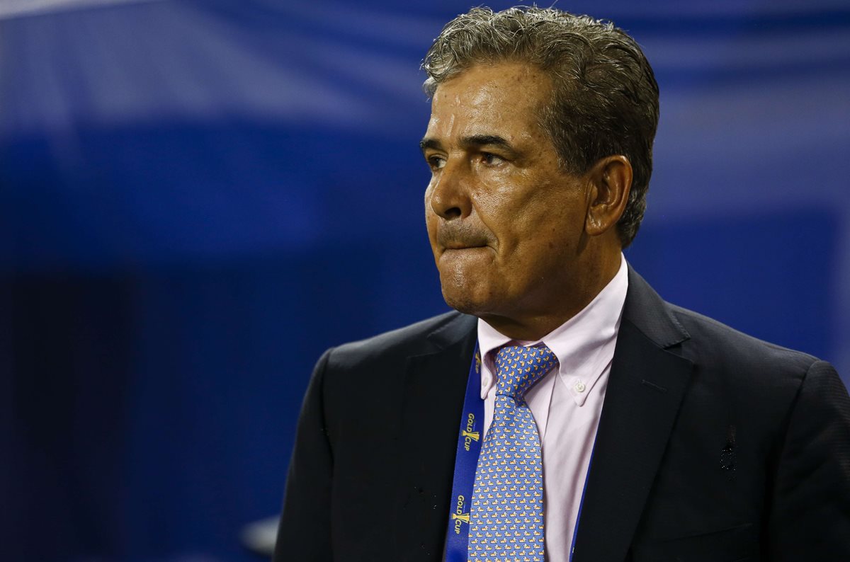 Jorge Luis Pinto, técnico de la selección de Honduras. (Foto Prensa Libre: AFP)