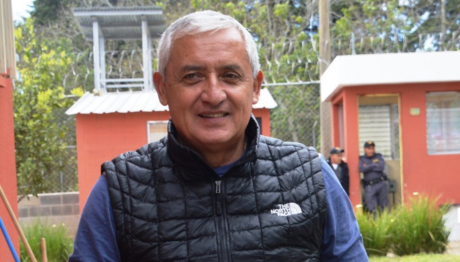 Fotografía de Otto Pérez Molina para la entrevista que concedió al diario español El Mundo. (Foto tomada del diario El Mundo)