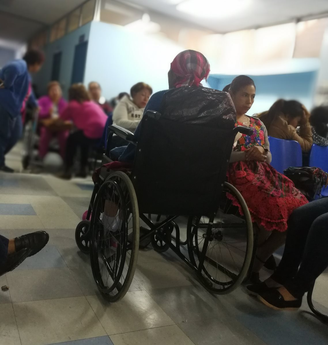 En el área de oncología del Hospital General muchos pacientes han dejado de recibir el tratamiento de quimioterapia por falta de medicamentos. (Foto Prensa Libre: Ana Lucía Ola)