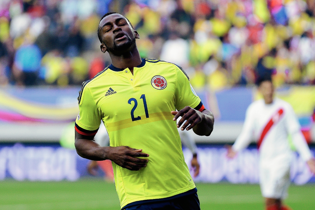 Jackson Martínez por el momento se enfoca en el partido contra Argentina en la  Copa América. (Foto Prensa Libre: AP)