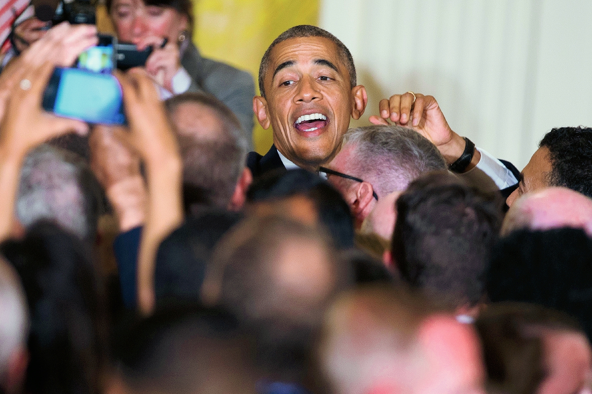 El presidente de Estados Unidos, Barack Obama, se dirigió directamente a un agitador que acudió a una recepción en la Casa Blanca. (Foto Prensa Libre:AP).